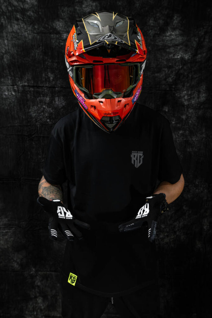 Czarne rękawiczki RaceGang, silikonowe paski, pewny chwyt, motocross, skuter wodny, rower, kontrola, stabilność.